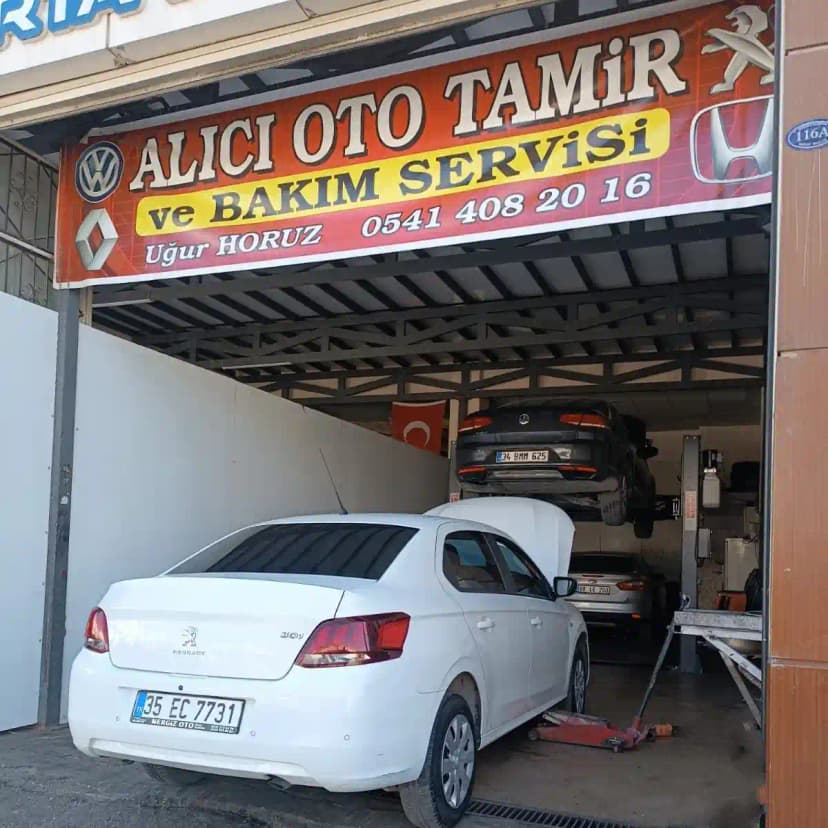 Alıcı Oto Tamir ve Bakım Servisinden bir kare.